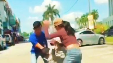 Photo of 2男1女路中打架 路人劝阻平息冲突