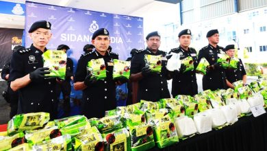 Photo of 遭革职警员沦毒贩 警捕5人起1380万元毒品