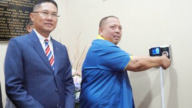 Photo of 每月扣薪3千归州库 阿布峇卡打卡上班