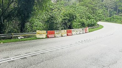 Photo of 武吉安邦土蚀恶化路障掉落 路过车辆不察恐坠崖