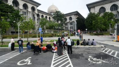 Photo of 纳吉1MDB案裁决| 对Bossku不离不弃 支持者: 留守至裁决出炉