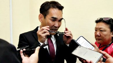 Photo of 网嘲不谙马来文 “宣誓紧张 字体太小” 黄俊奇：我会马来文