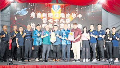 Photo of 【甘文丁培才华小毕业礼】黄添福:筹获21台智能电视 培才提升教学设备