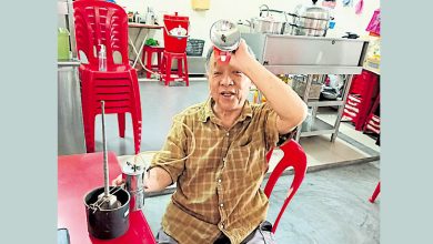 Photo of 分享逾50年电石灯 退休胶工忆述园丘生活