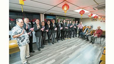 Photo of 【怡鱼商公会理事宣誓就职】黄智贤:新年前海產需求增 公会协调助价格透明化