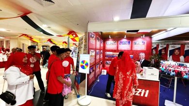 Photo of 巫统大会〡扎希社媒柜台成亮点 扫码关注可抽奖