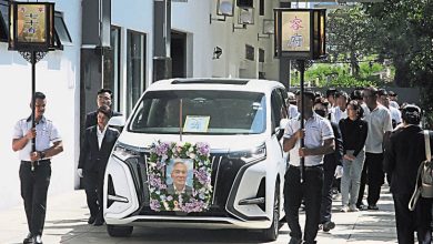 Photo of 纵横新闻界 旅程画句点 亲友报人送别容耀群