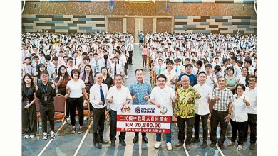 Photo of 【安顺三民独中开学典礼】吴家良：霹制度化落实 颁118教职员回馈金