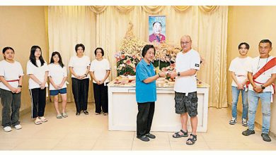 Photo of 羽坛名宿陈貽权举殯 家属亲友送最后一程