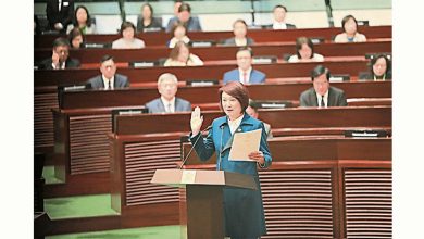 Photo of 港新一届立法会 李慧琼当选主席