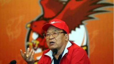 Photo of 84岁中国鞋王与儿子断绝关系 称不能让“美国身份的人”接班