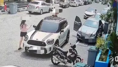 Photo of 女子违法双重停车阻碍马赛地驶离 不满遭马赛地司机痛骂 竟带丈夫围堵司机