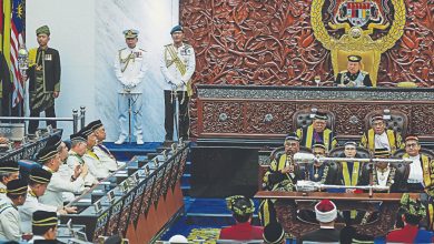 Photo of 元首提醒肩负人民托付职位   涉贪议员公仆是国家叛徒