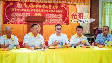Photo of 沈志强拜访大山脚斗母宫 拨款10万充建宫基金