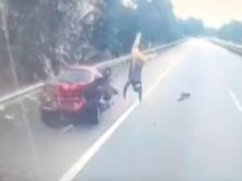 Photo of 骑士撞抛锚车 摔路中遭罗里辗毙