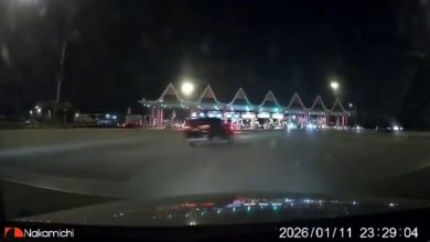 Photo of 双溪赖收费站深夜夺命车祸 黑色轿车翻覆司机丧命