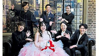 Photo of 日本女子与AI伴侣举办婚礼 通过AR眼镜交换戒指