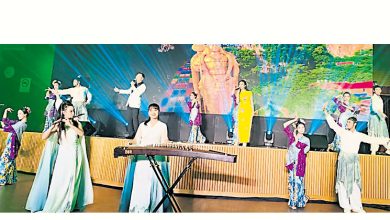 Photo of 【马中文艺交流晚会】陆兆福:东铁承包商赞助 中演艺团访马增进情谊