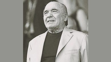 Photo of 费伦迪纳主席病逝