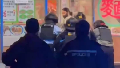Photo of 视频 | 付款失败情绪失控 中国女子持双刀砍港警