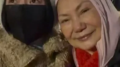 Photo of 没有大S的跨年 小S与S妈依偎泪看烟火