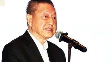 Photo of 精英大学校园爆炸案〡向遇难者家属致哀 陈德鸿：伤者获妥善照顾