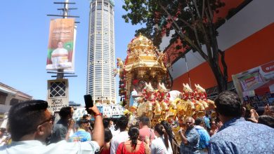 Photo of 槟大宝森节神辇起驾 万众掷椰祈福湿透街头