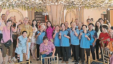 Photo of 高峰集团新春送暖 设宴款待4福利机构