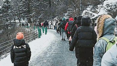 Photo of 广州首发寒冷橙色预警 数百游客冒雪滞留太白山