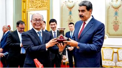 Photo of 被捕前一天 马杜罗还接见中国代表
