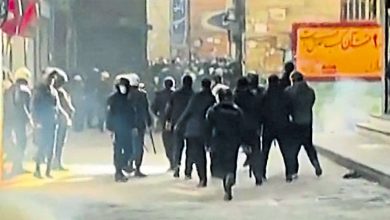 Photo of 伊朗示威持续 警施放催泪弹驱散