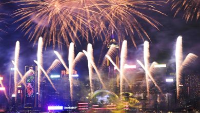 Photo of 维港烟花迎马年 8幕烟火划破长空