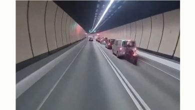 Photo of 追尾变“穿车”  骑士破窗飞入客货车