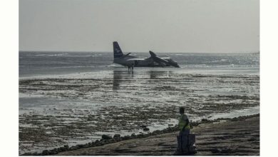 Photo of 起飞即故障!  客机迫降浅滩 机上55人全平安