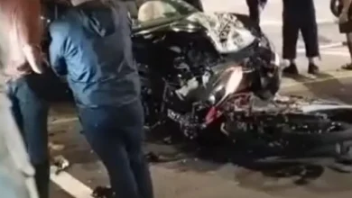 Photo of 疑闯红灯猛撞车 骑士魂断交通灯路口