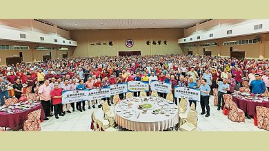 Photo of 【柔佛华社与大臣团圆饭】翁哈菲兹：圆建校心愿 助永中住宅地转校地