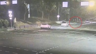 Photo of 男子深夜倒卧路中央 遭3车连续辗过不治