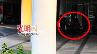 Photo of 2刀匪商场门口砍人 青年浴血送院