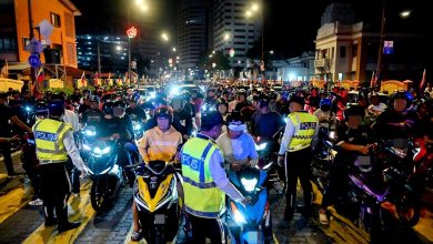 Photo of 隆交警取缔行动开逾800罚单 摩多骑士撞警车弃车逃