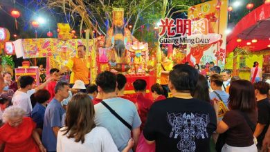 Photo of 三圣慈善福利中心集体拜天公 吸引游客慕名而至