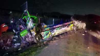 Photo of 南北大道4车连环撞 24岁司机手脚受伤送院
