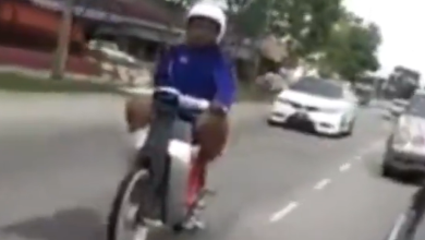 Photo of “忘记穿还是玩整蛊?” 男子仅穿内裤骑摩多 面对调侃神回: 我忘了!