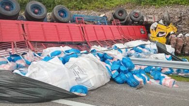 Photo of 南北大道2罗里相撞 载糖罗里跟车员惨死