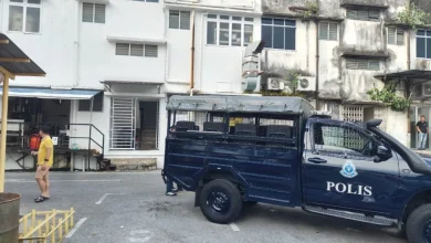 Photo of 冲凉后房内倒下 医护到场证实不治