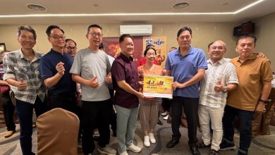 Photo of 恒毅中学75/80虎虎同学会 移交逾1万令吉予母校