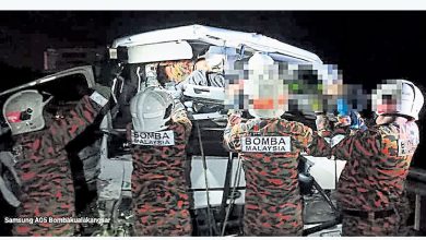 Photo of 南北大道凌晨车祸 3罗里相撞2人伤