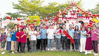 Photo of 霹5最具年味新村 吴家良走访颁奖肯定