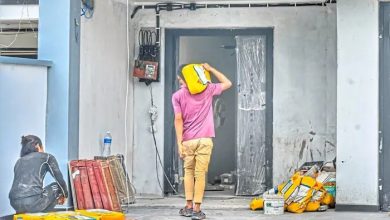 Photo of 内长:有外国游客来马承接家具或室内装修工作  返国带货来马低价卖  打击本地业者生意