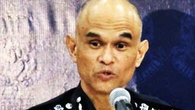 Photo of 走私集团图发新年财  警起逾100万元烟酒捕2人