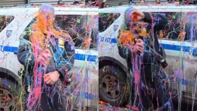 Photo of 美警唐人街遭彩带“围攻” 网笑：墙内看了更羡慕